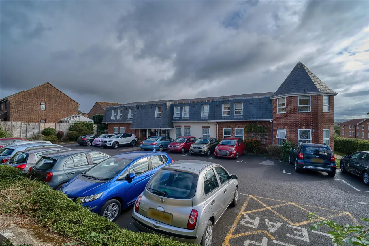 1 bed flat for sale, Bath Road, Sturminster Newton