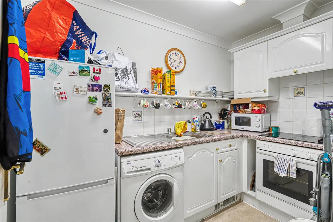 Bath Road, Sturminster Newton, photo 7