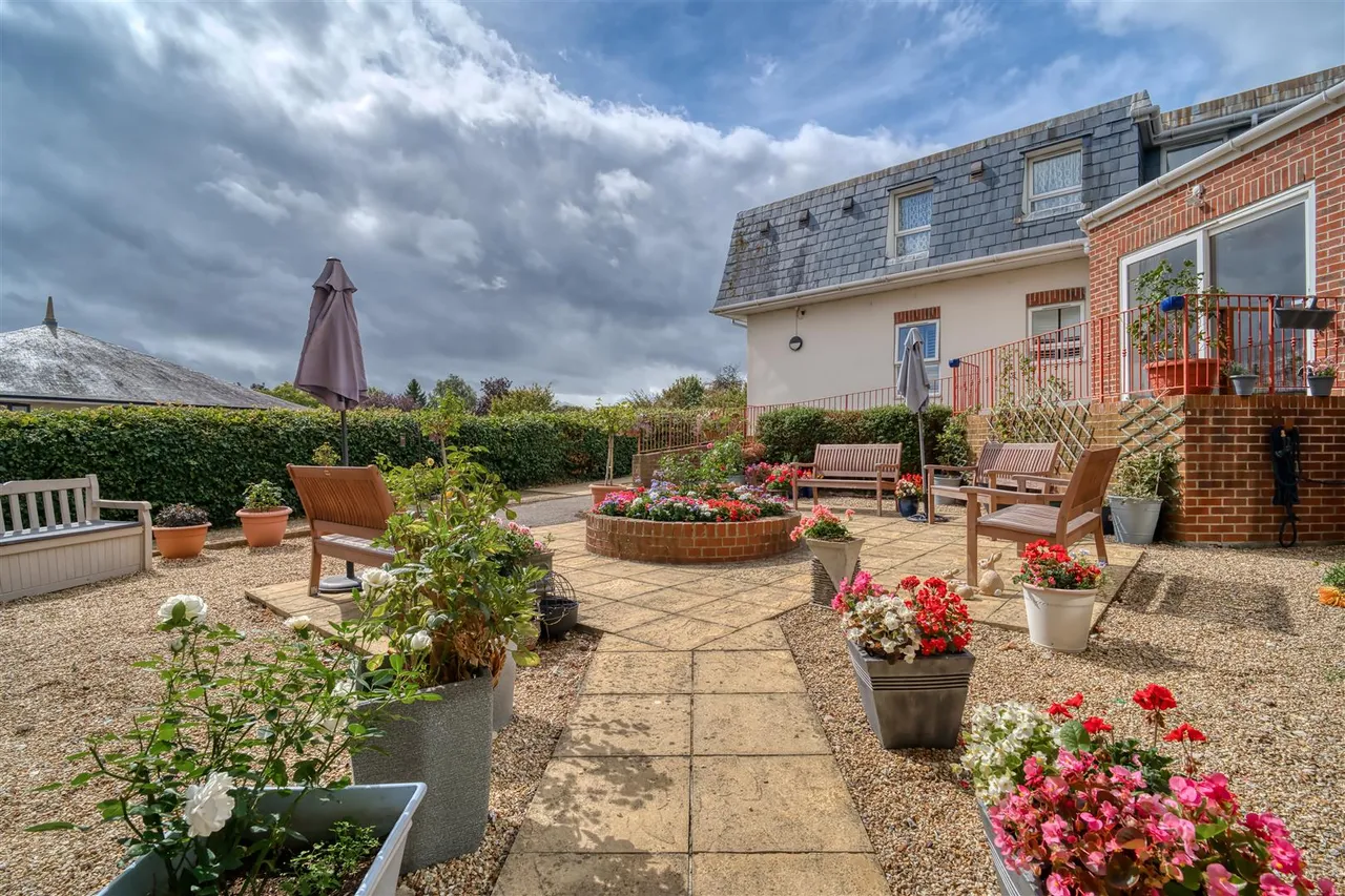 Bath Road, Sturminster Newton, photo 3