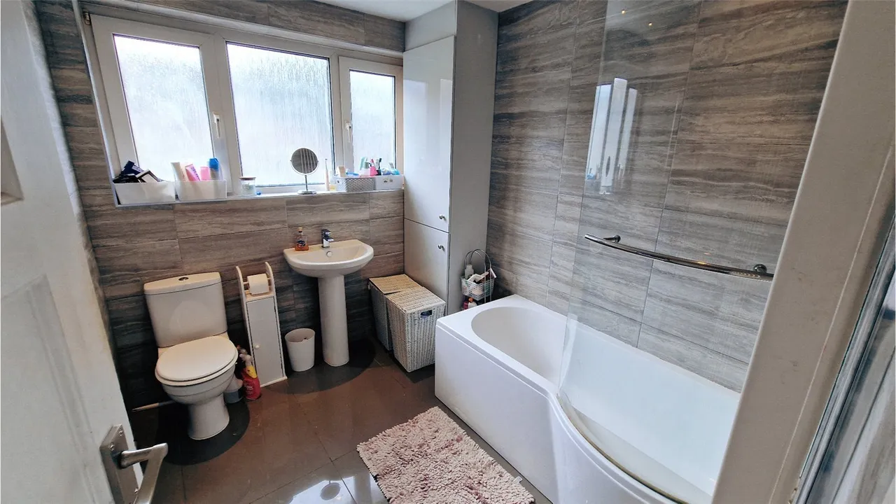 Belmont Avenue, Nottingham, NG6, photo 16