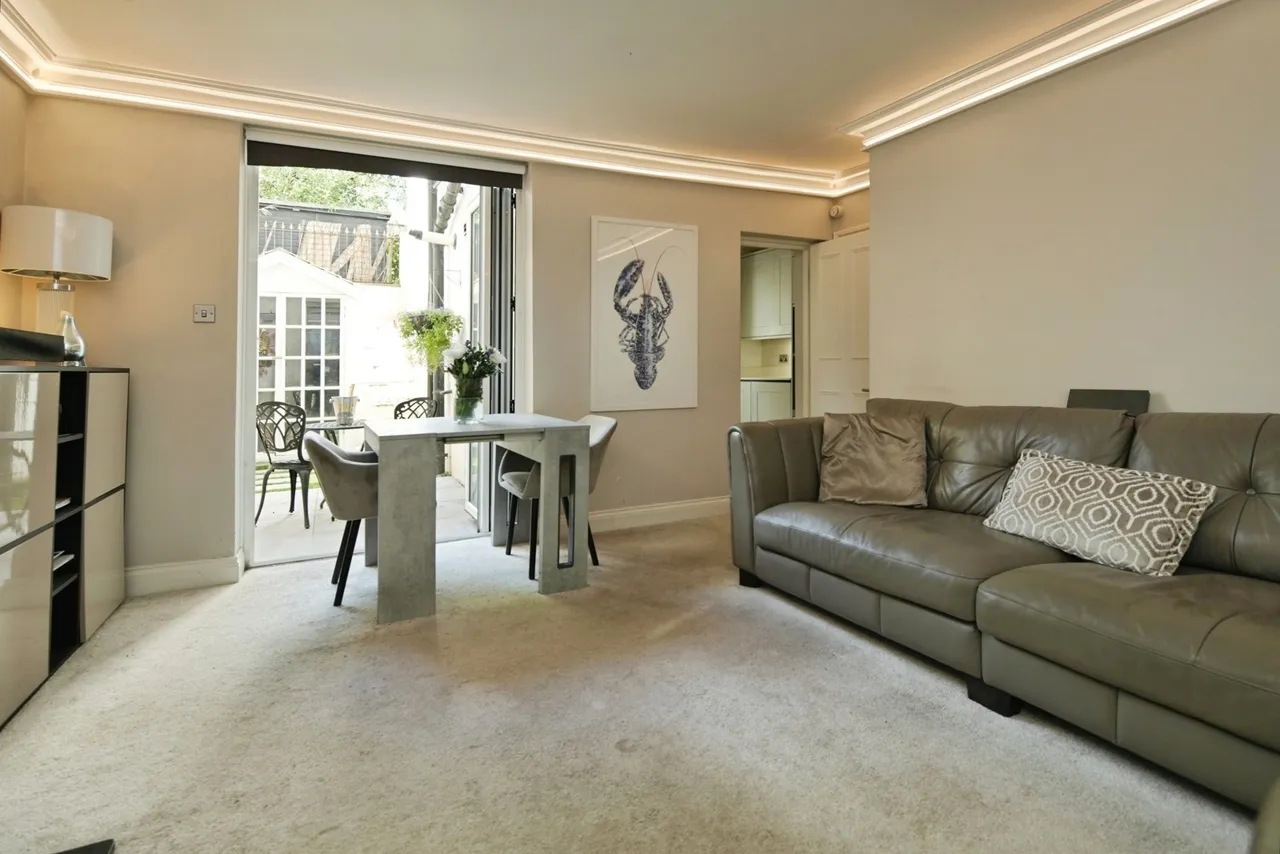 Lansdowne Place, Hove, BN3, photo 2