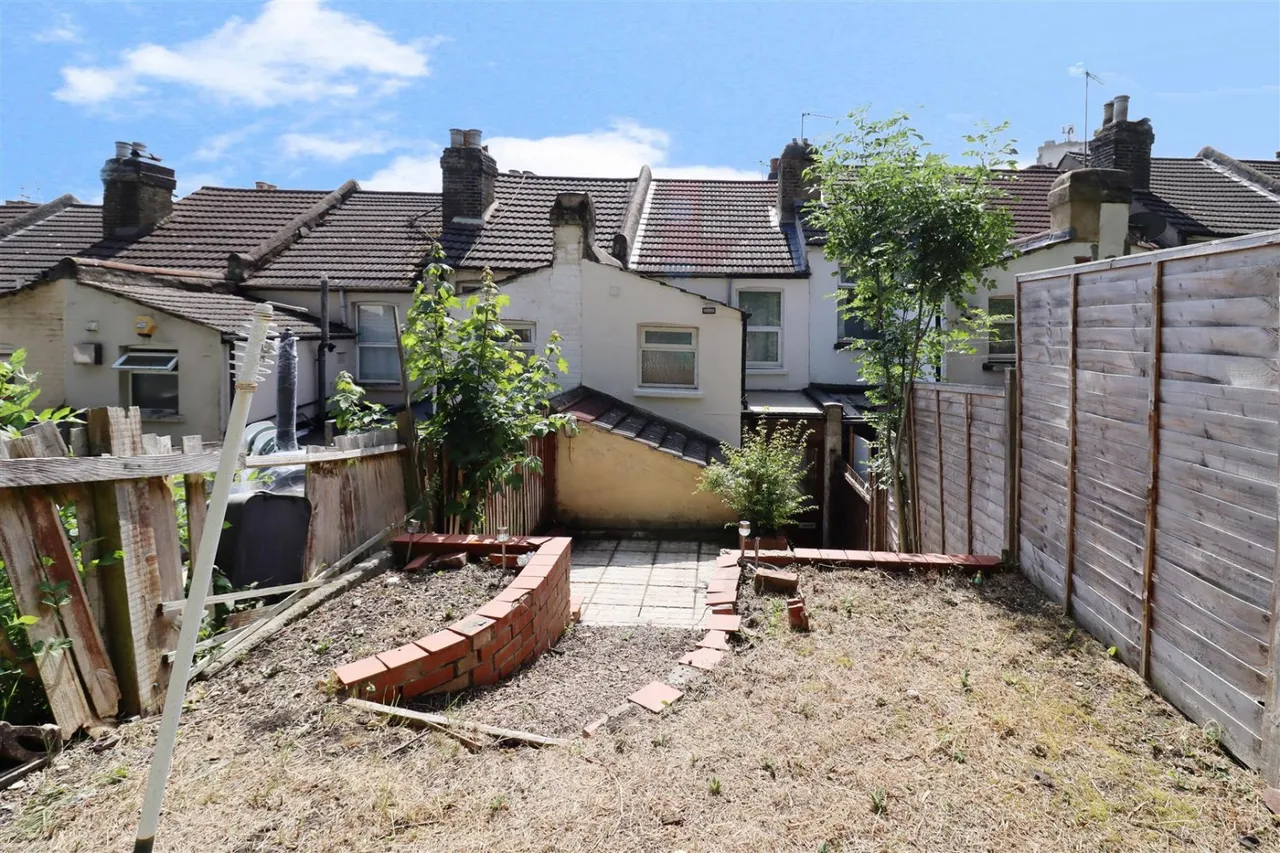 Castle Road, Chatham, photo 11