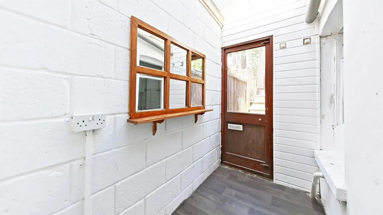Castle Road, Chatham, photo 6