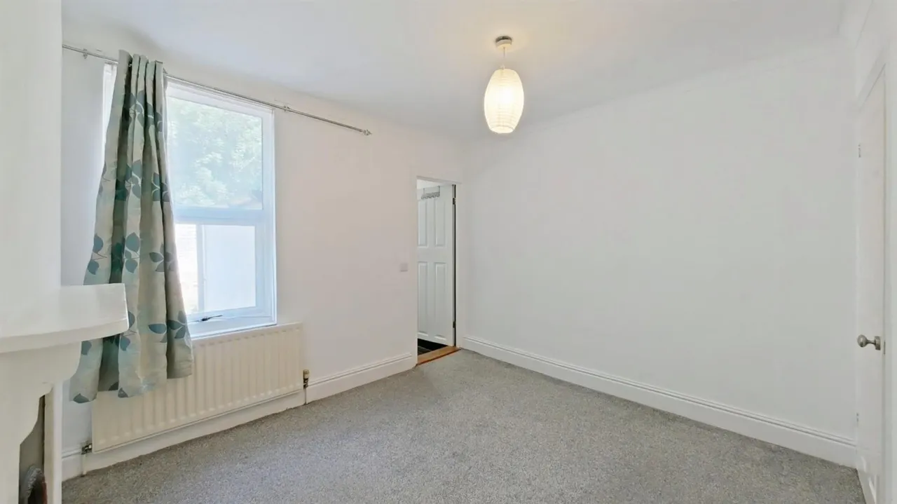 Castle Road, Chatham, photo 8