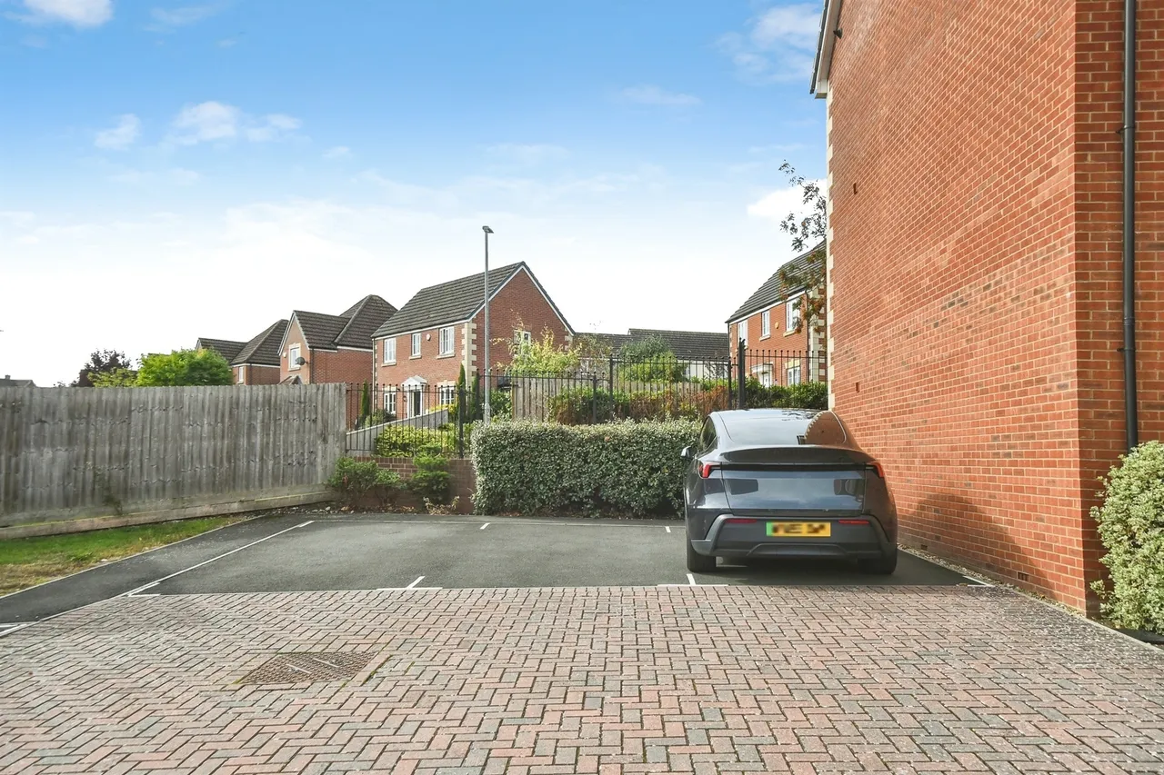 The Meux, Royal Wootton Bassett, SN4, photo 10