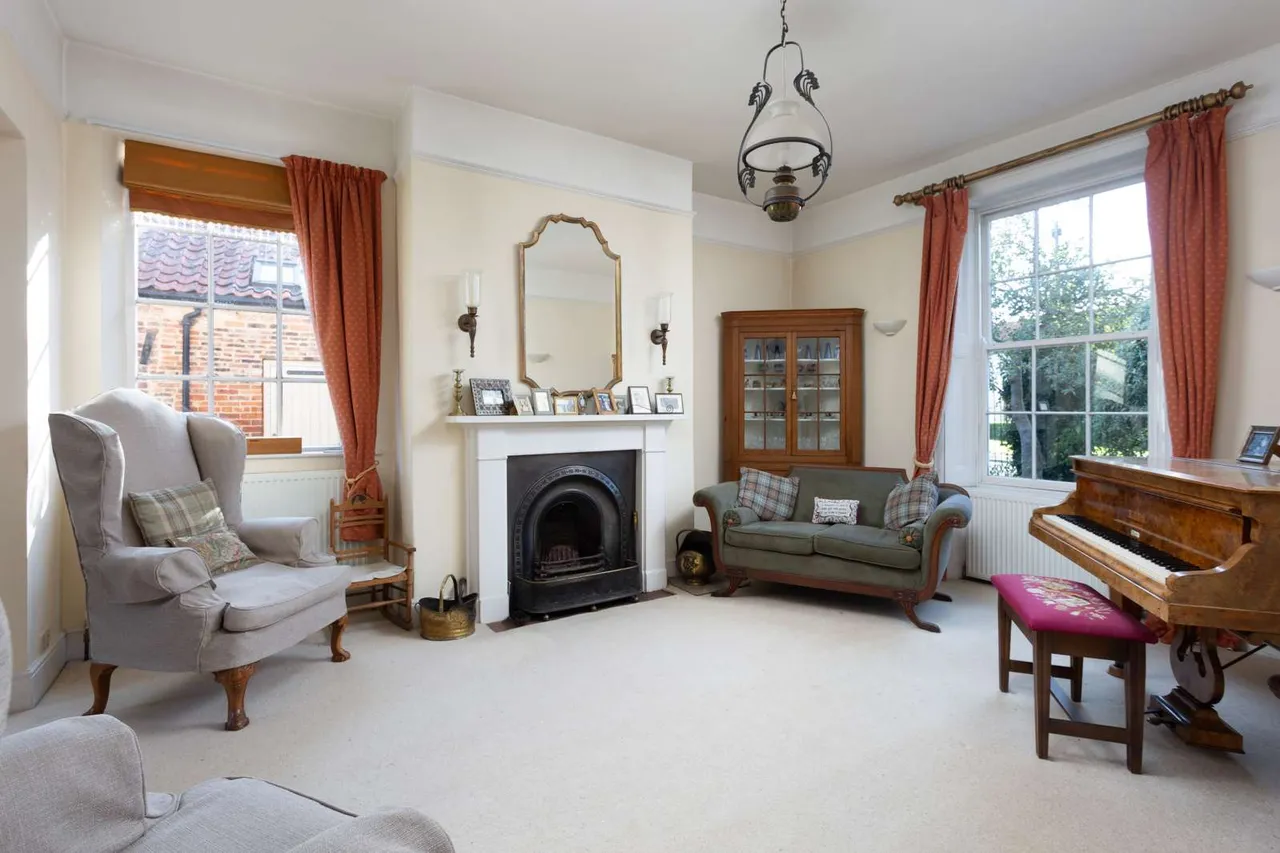 Main Street, Appleton Roebuck, York, North Yorkshire, YO23 7DG, photo 6