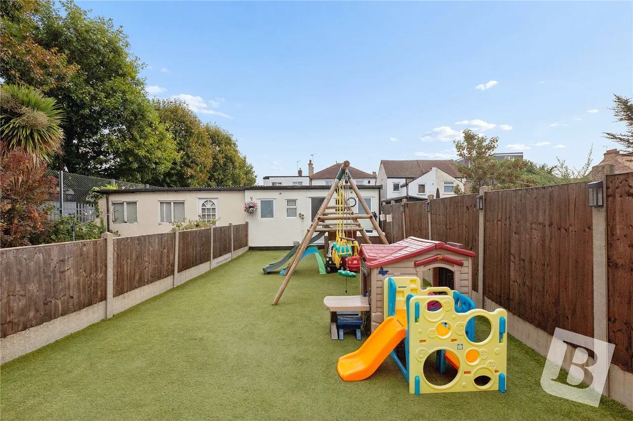 Whalebone Avenue, Chadwell Heath, RM6, photo 14