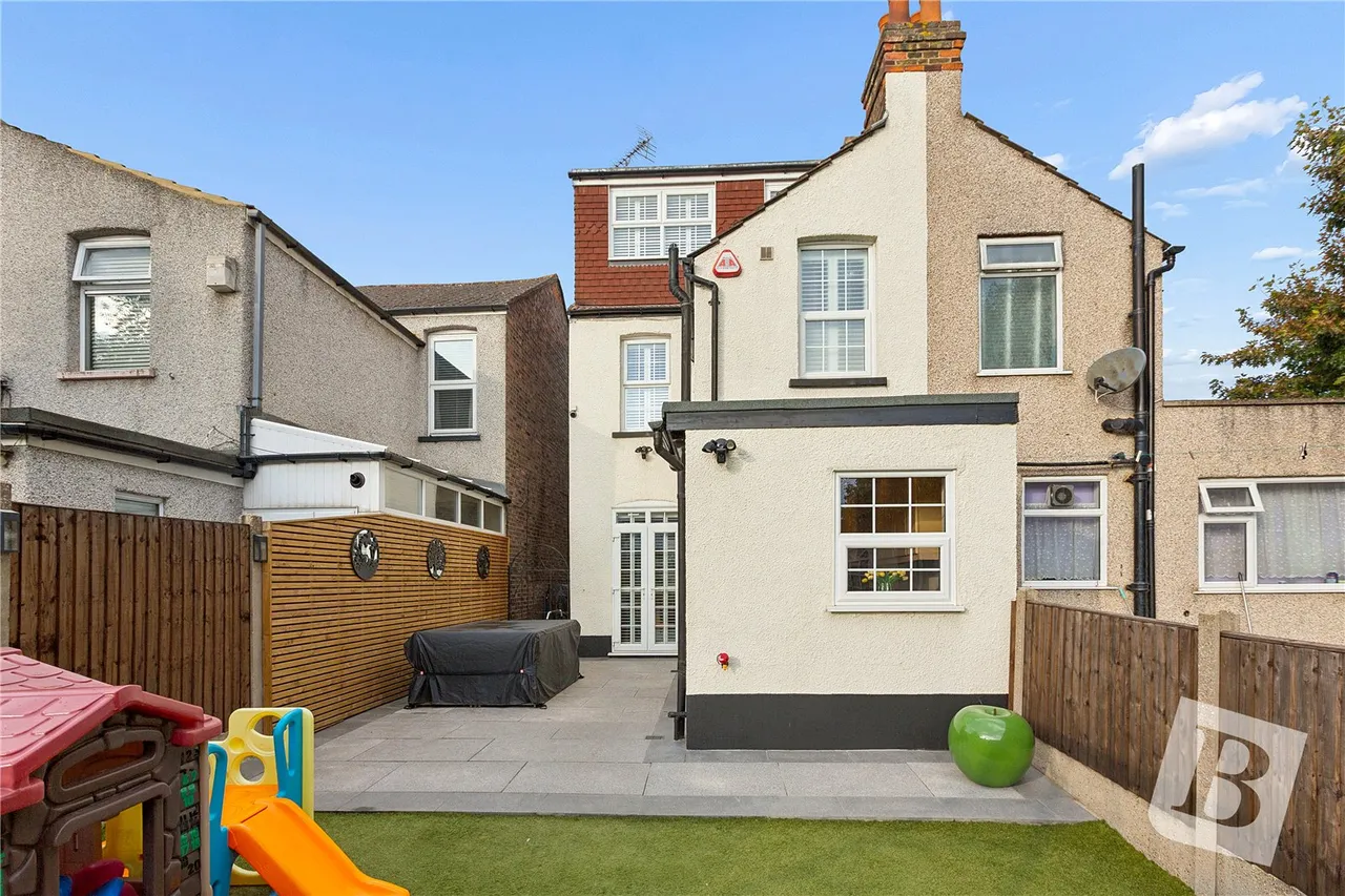 Whalebone Avenue, Chadwell Heath, RM6, photo 15