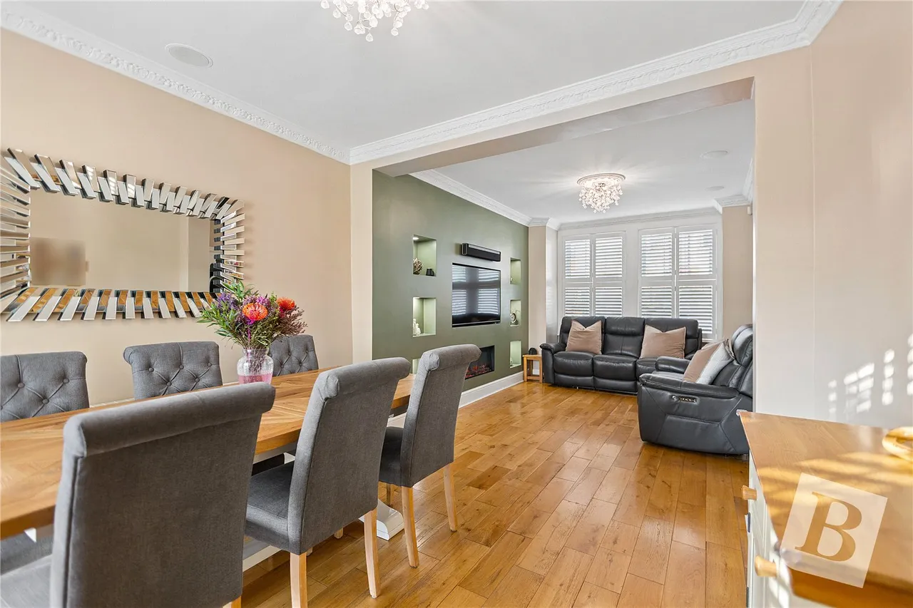 Whalebone Avenue, Chadwell Heath, RM6, photo 4