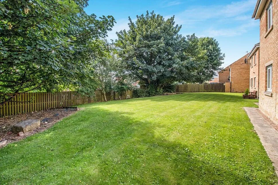 Lemans Drive, Dewsbury, West Yorkshire, WF13, photo 4