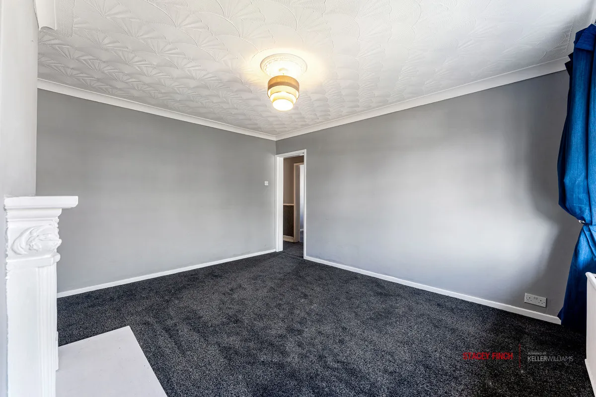 Salford, M44, photo 3