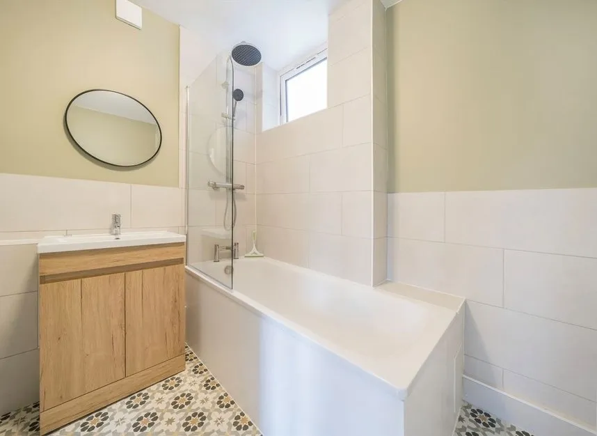 Faversham Road, SE6, photo 5