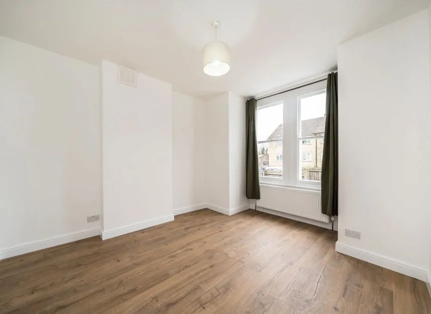 Faversham Road, SE6, photo 4