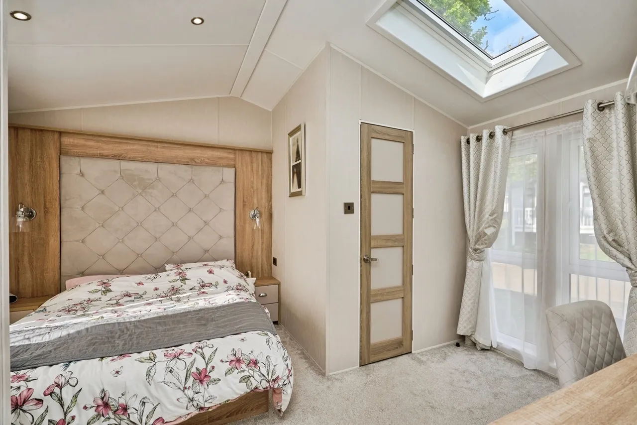 Thorness Lane, Cowes, PO31, photo 12