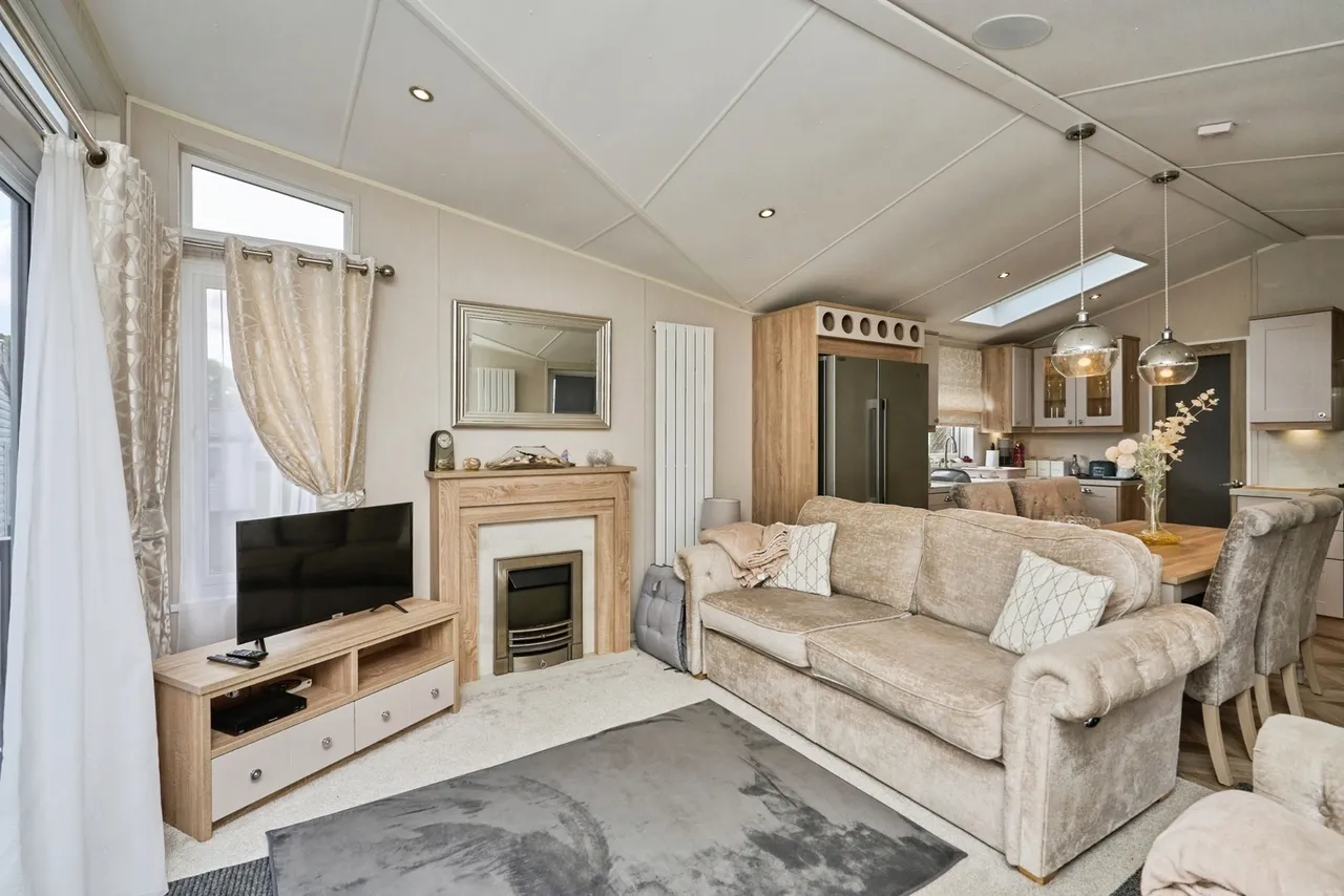 Thorness Lane, Cowes, PO31, photo 10