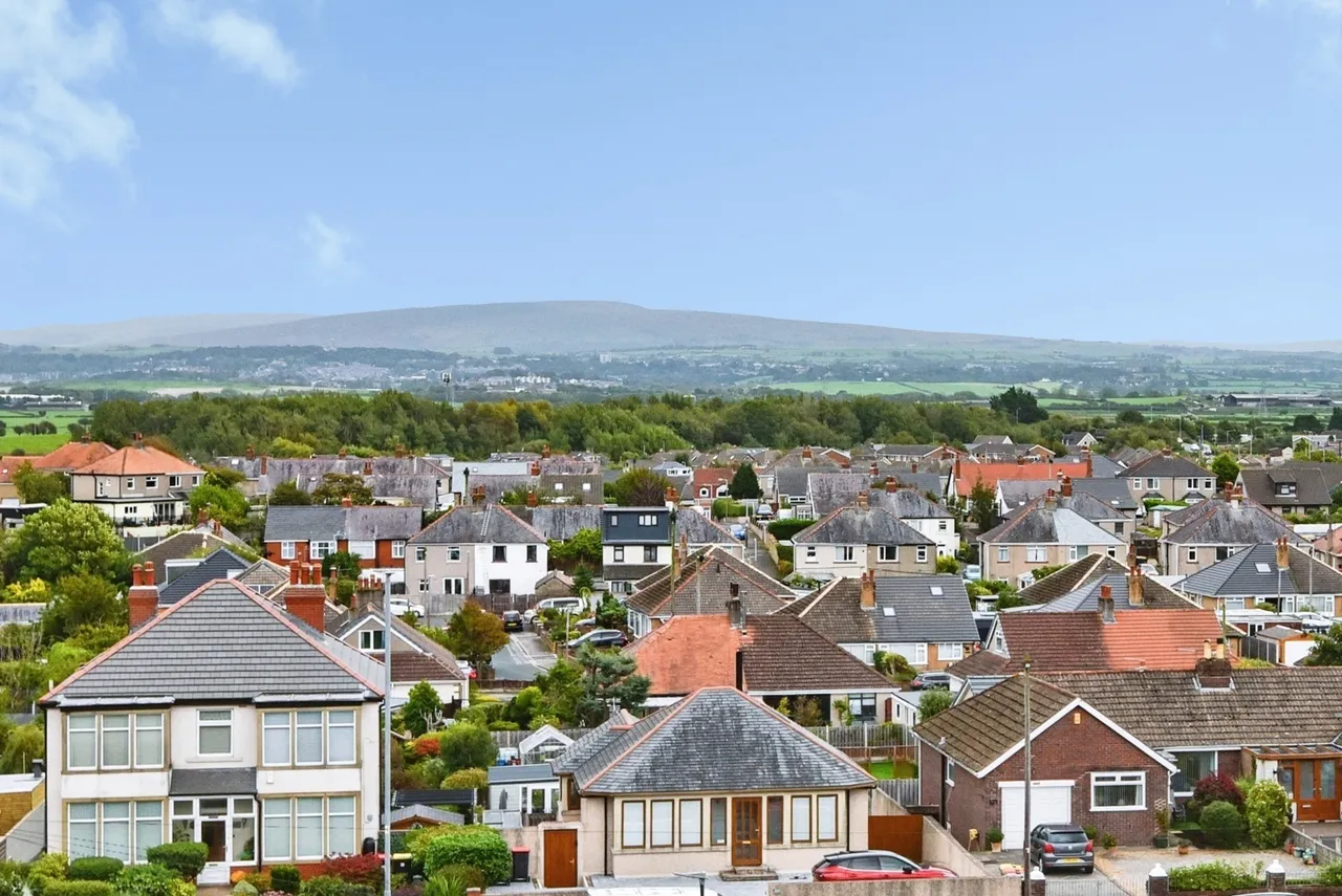 Royds Avenue, Heysham, LA3, photo 17