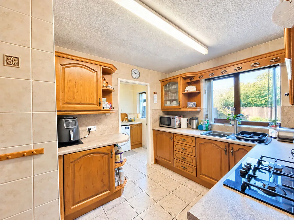 Woodbridge Close, Bloxwich, WS3, photo 5