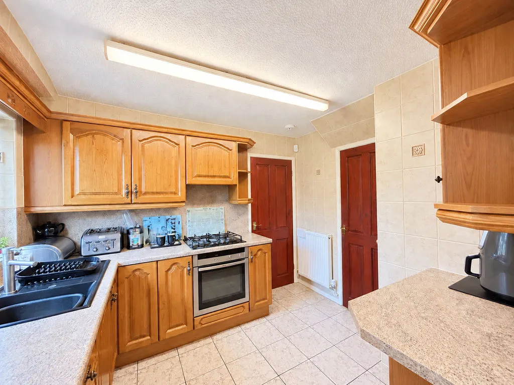 Woodbridge Close, Bloxwich, WS3, photo 22