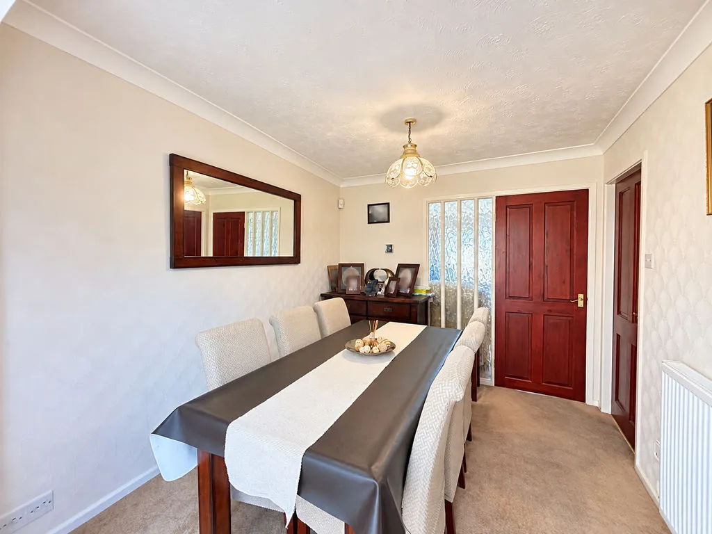 Woodbridge Close, Bloxwich, WS3, photo 7