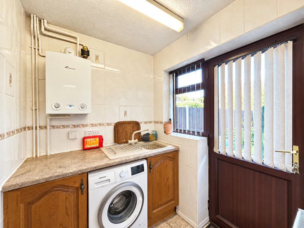 Woodbridge Close, Bloxwich, WS3, photo 6