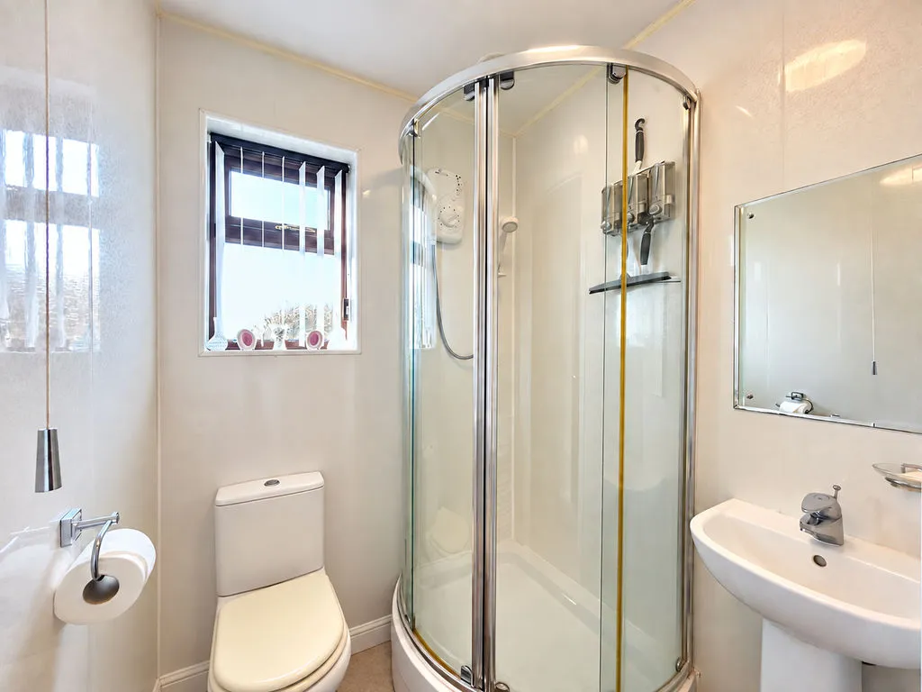Woodbridge Close, Bloxwich, WS3, photo 9