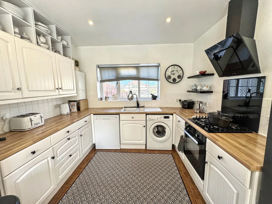Abergele Road, Llanddulas, Abergele, LL22 8EN, photo 6