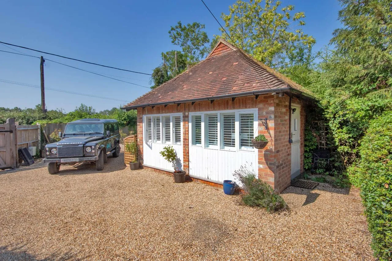 Tonbridge Road, Bough Beech, TN8, photo 7