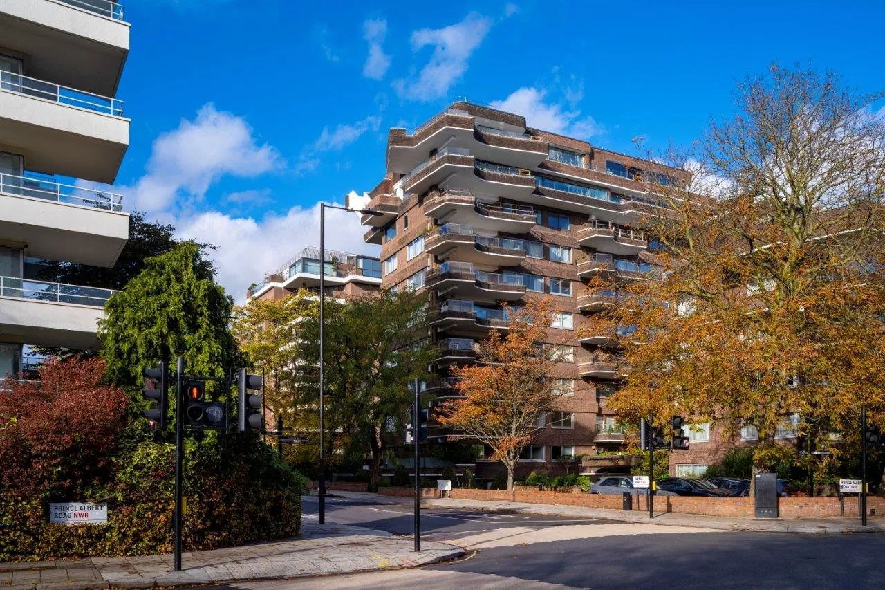 3 bed property for sale — Avenue Road, St John's Wood, London, NW8 7PU