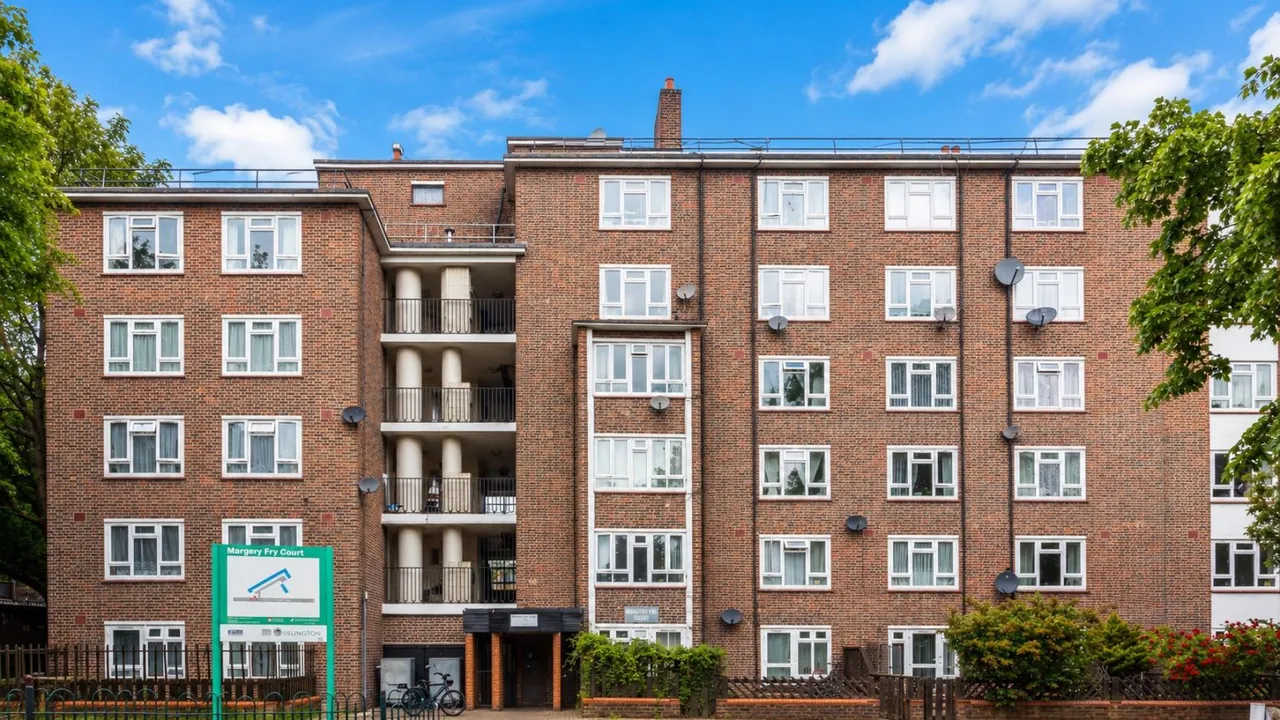 Tufnell Park Road, London, N7, photo 13