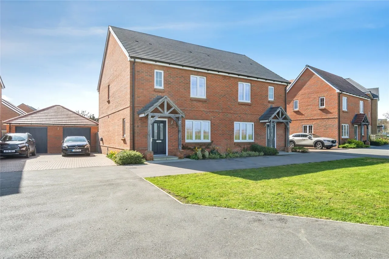 Kingsmead Avenue, Chichester, PO19, photo 20