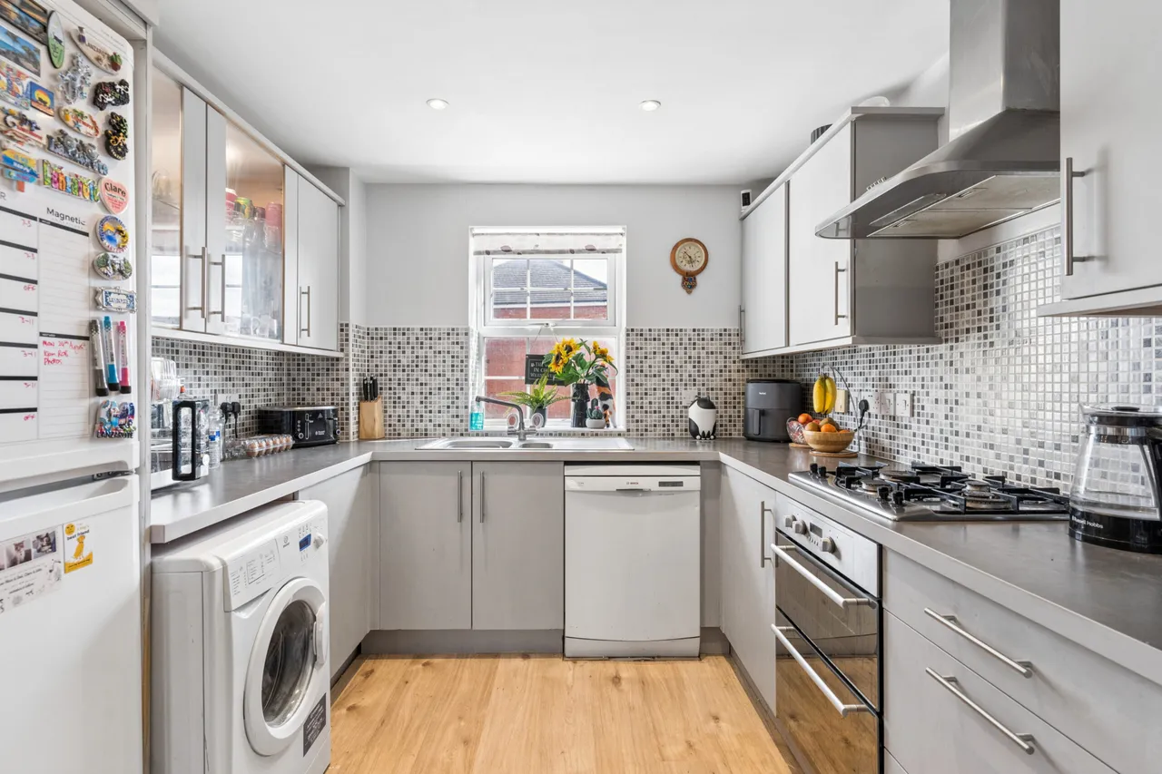 Whernside Drive, Stevenage, SG1, photo 3