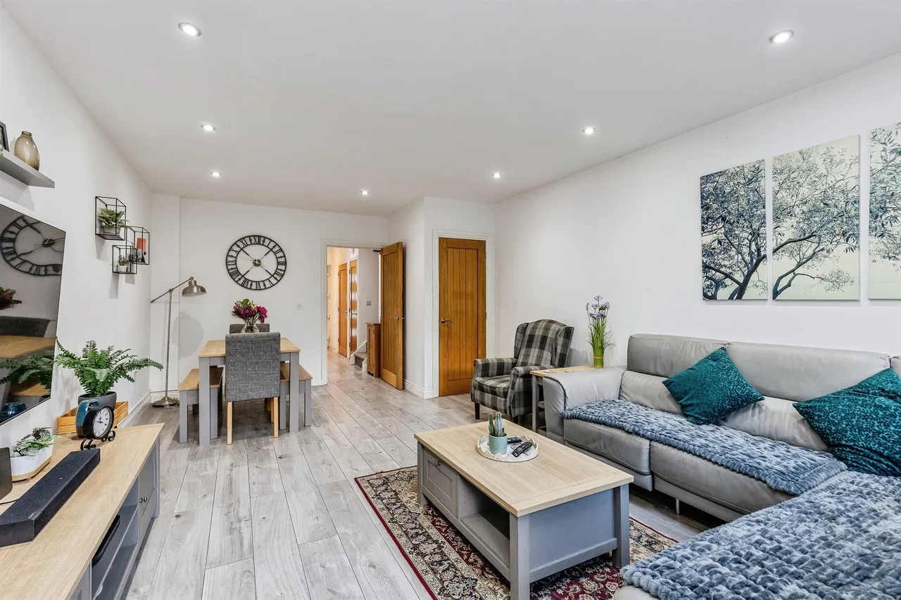London Road, Warmley, BS30, photo 5