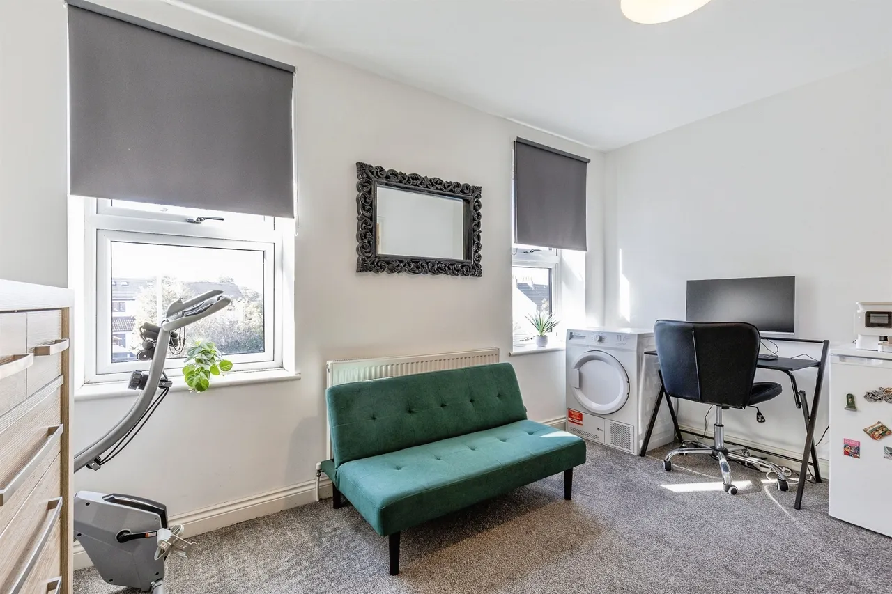 London Road, Warmley, BS30, photo 10