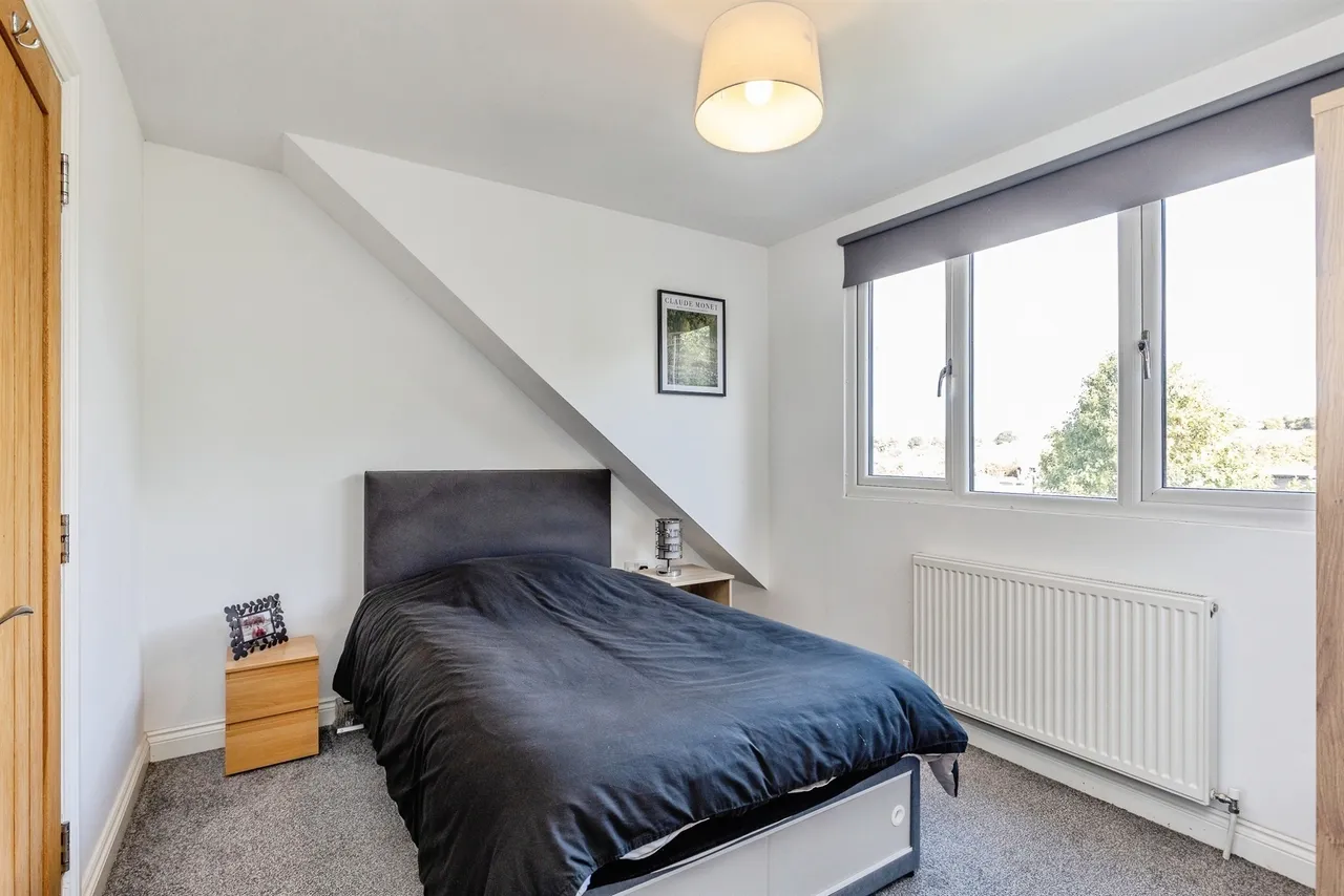 London Road, Warmley, BS30, photo 11