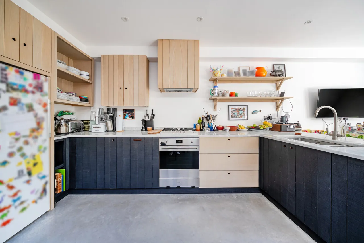 Hargwyne Street, Brixton, London, SW9, photo 11
