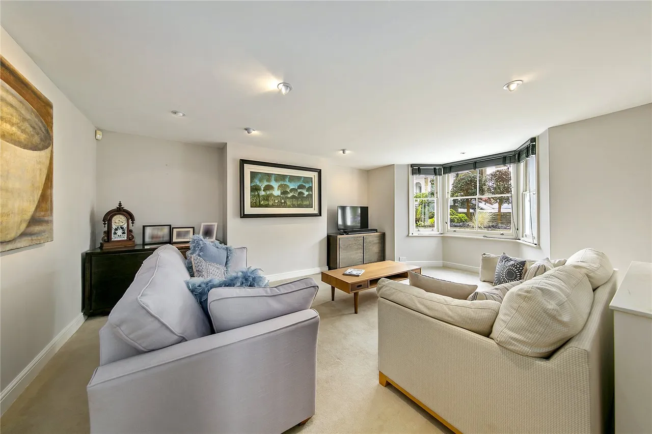 Royston Road, Richmond, TW10, photo 9