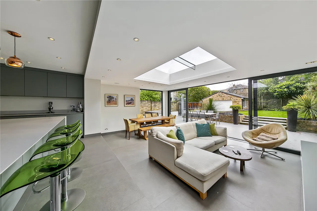 Royston Road, Richmond, TW10, photo 18