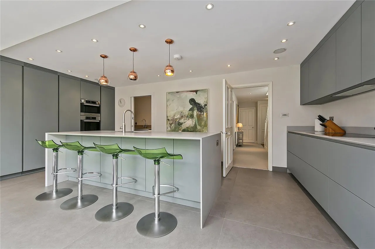 Royston Road, Richmond, TW10, photo 13