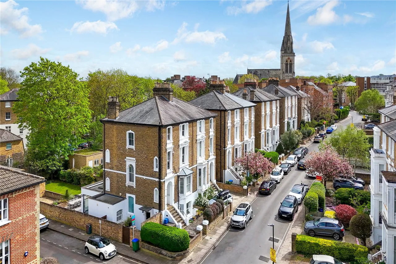 Royston Road, Richmond, TW10, photo 26