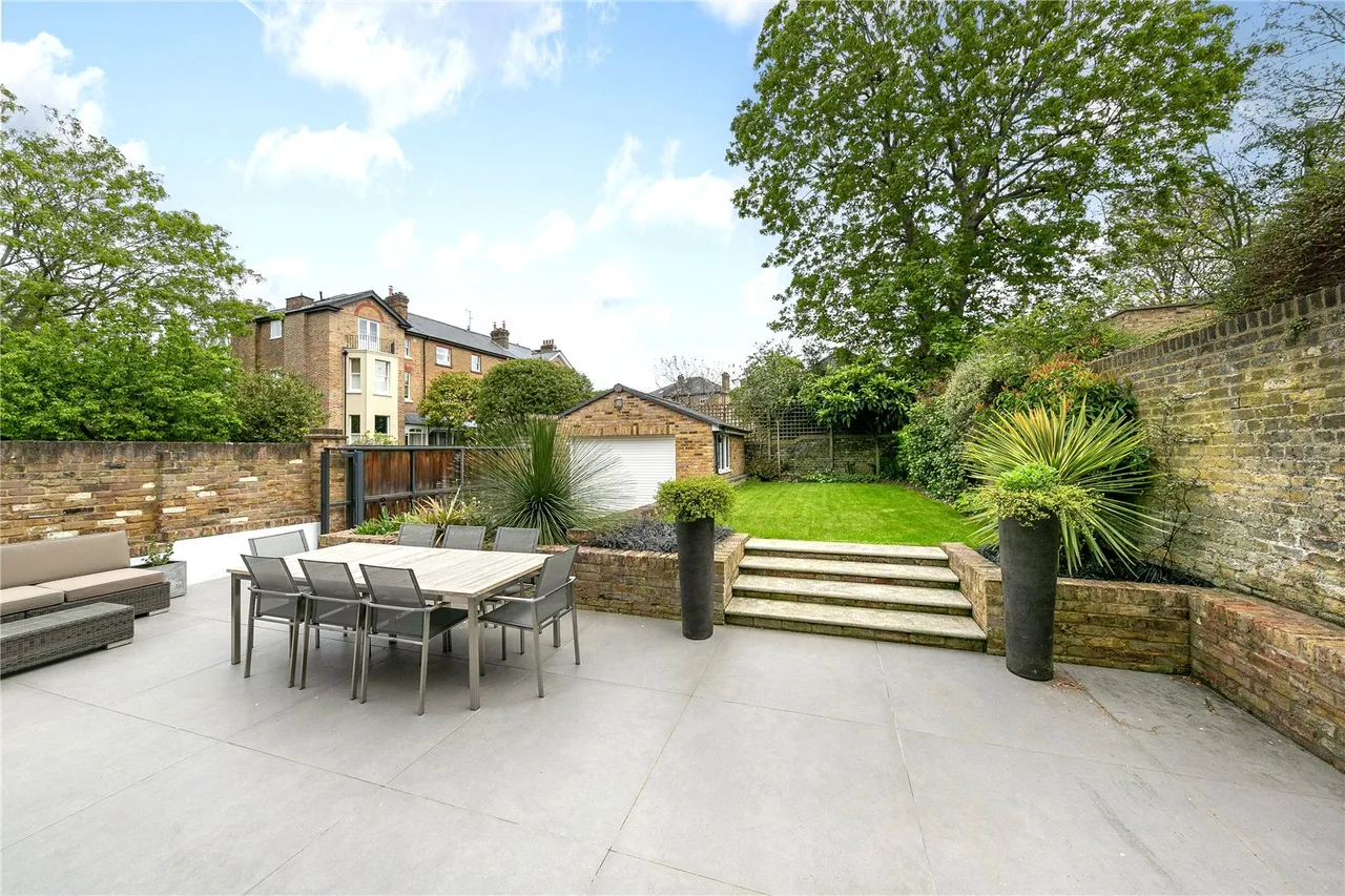 Royston Road, Richmond, TW10, photo 2