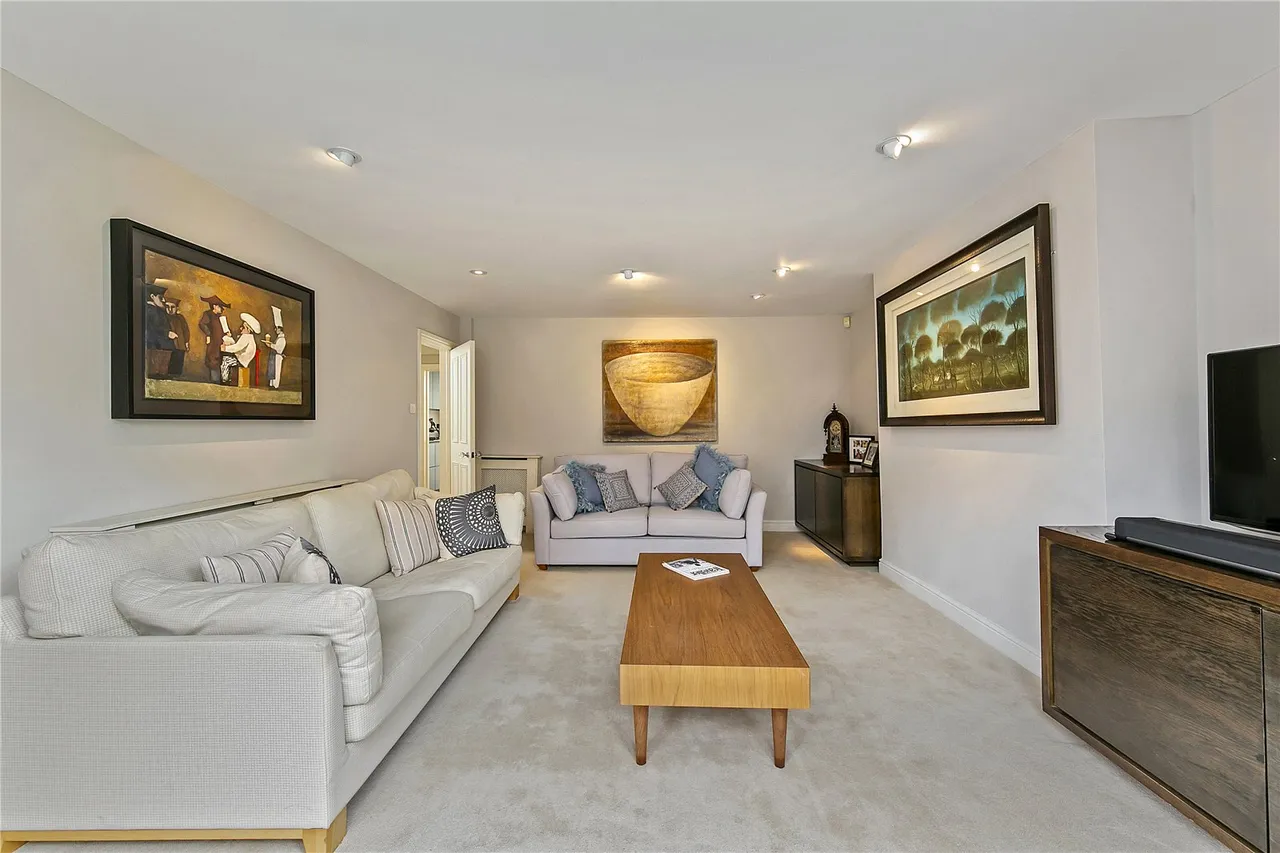 Royston Road, Richmond, TW10, photo 11