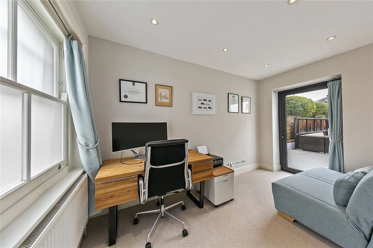 Royston Road, Richmond, TW10, photo 20
