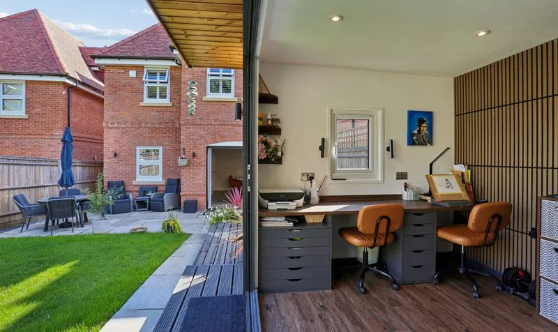 Brunswick Close, Epsom, KT17, photo 43
