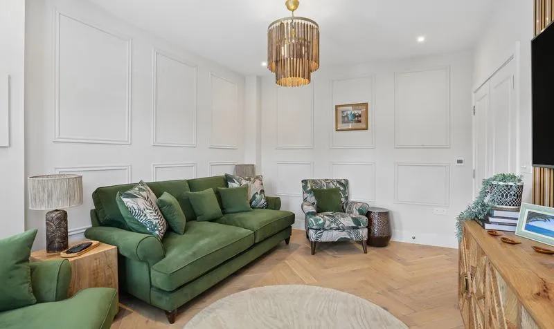 Brunswick Close, Epsom, KT17, photo 10