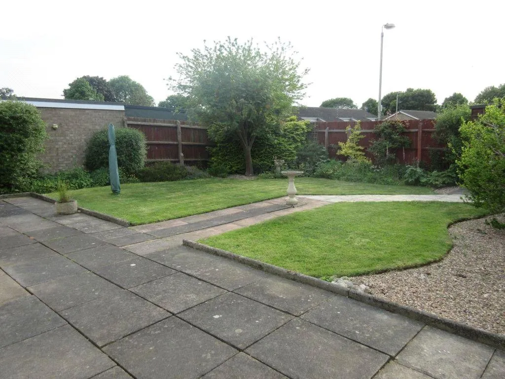 Bracken Dale, East Goscote, LE7, photo 4