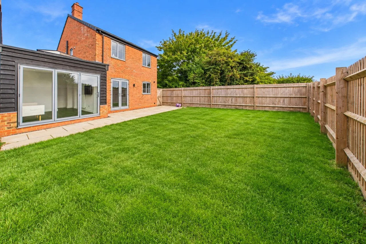 Wellingborough Road, Little Harrowden, NN9, photo 25