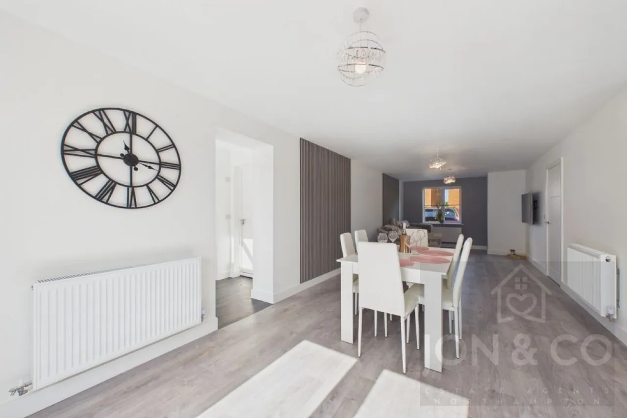 Wellingborough Road, Little Harrowden, NN9, photo 5