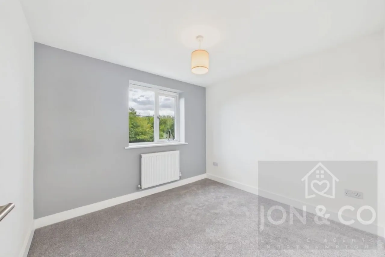 Wellingborough Road, Little Harrowden, NN9, photo 18