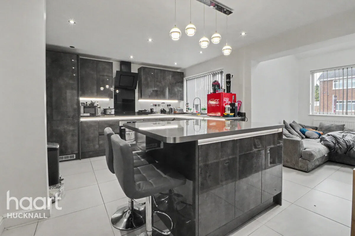 Lodge Farm Lane, Nottingham, NG5, photo 2