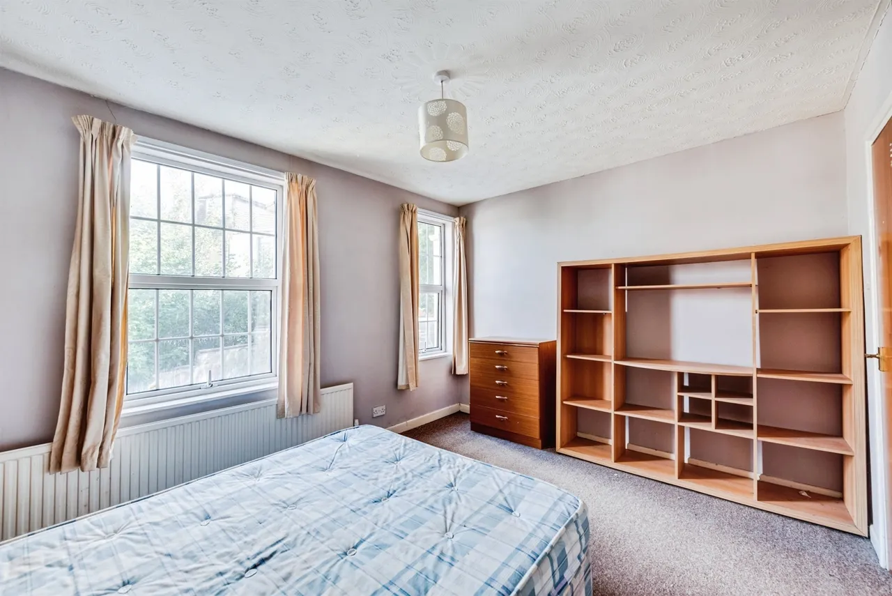 Deacon Street, Swindon, SN1, photo 7
